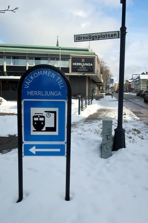 Herrljunga Hotell Exterior photo